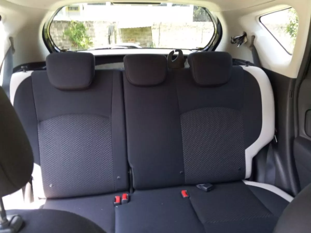 interiorBack