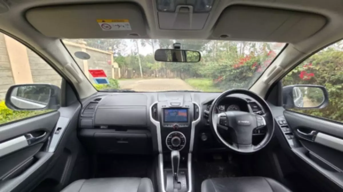interiorFront