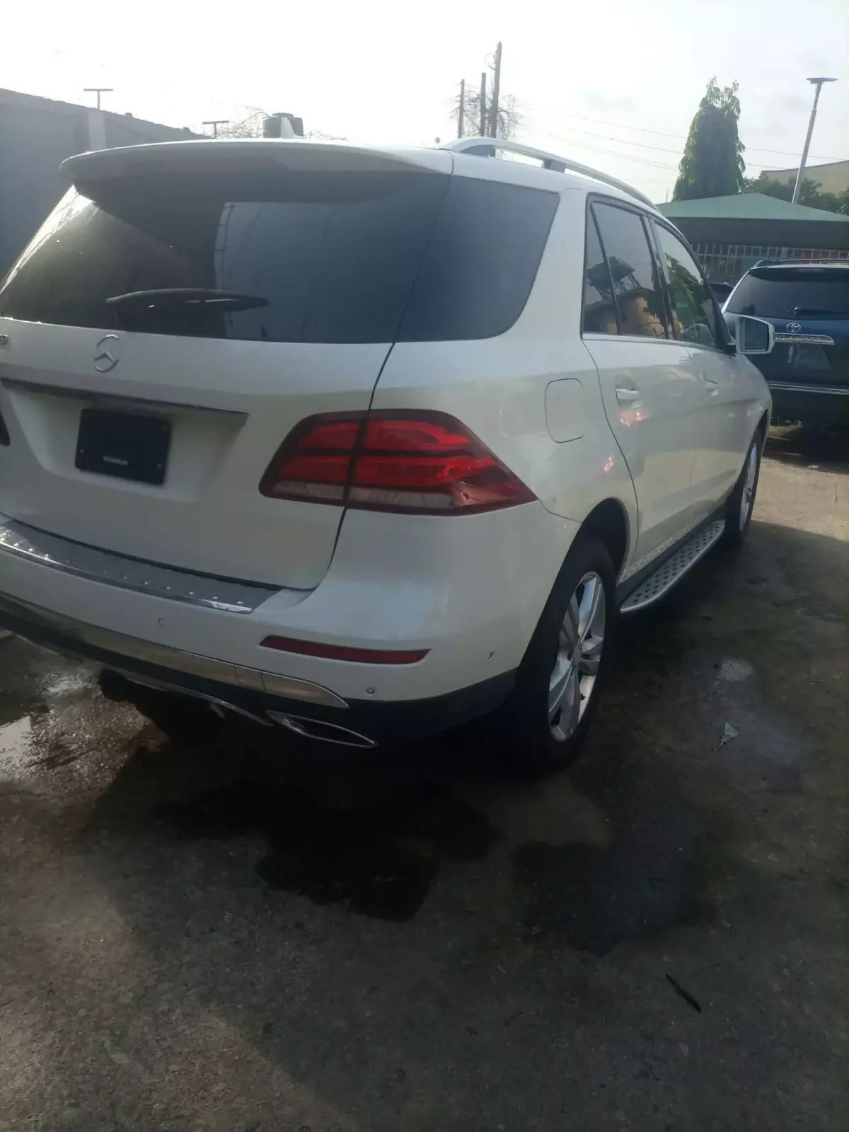 car Left Back