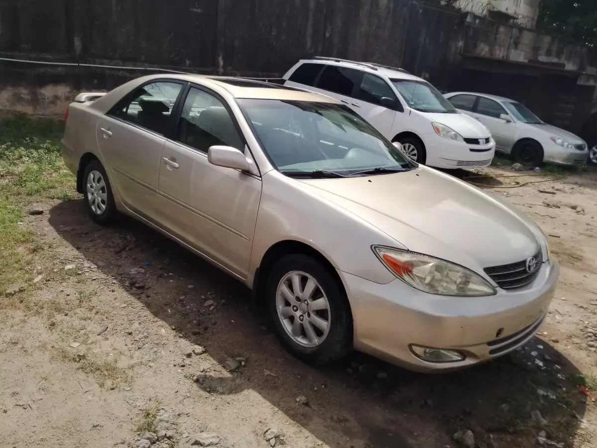 Toyota Camry - 2003