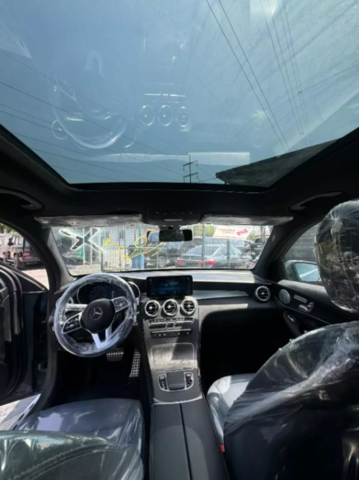 interiorFront