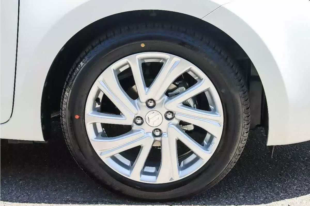 tyre2