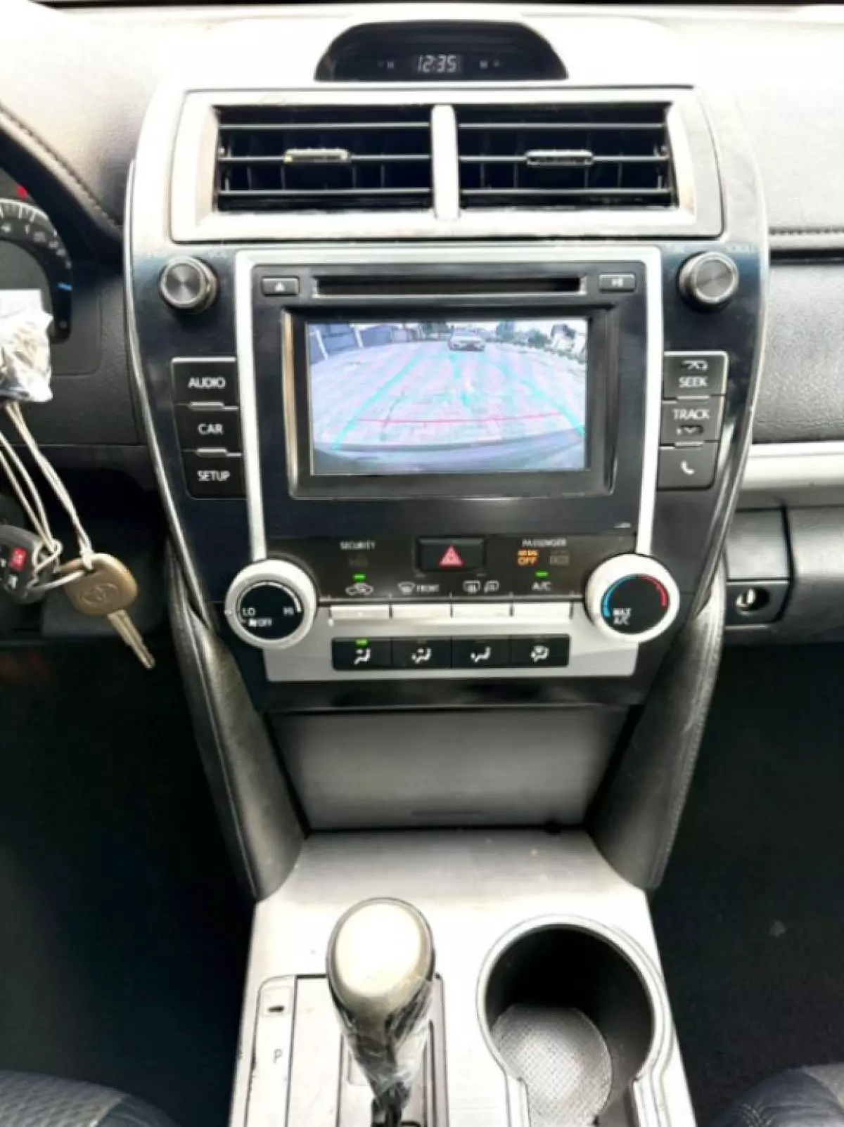 interiorFront