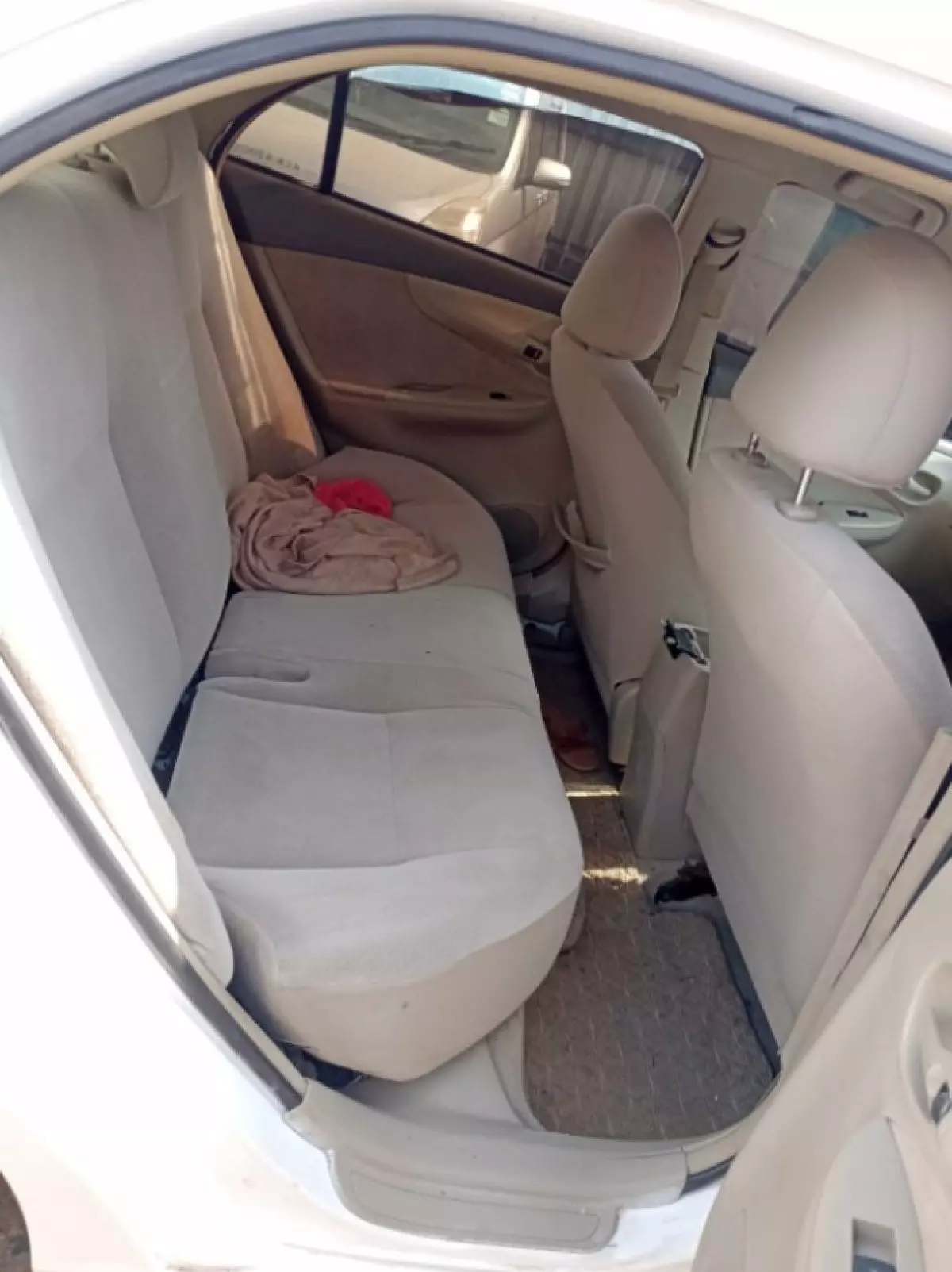 interiorBack