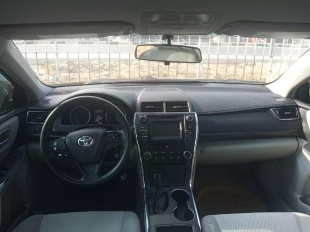 interiorFront