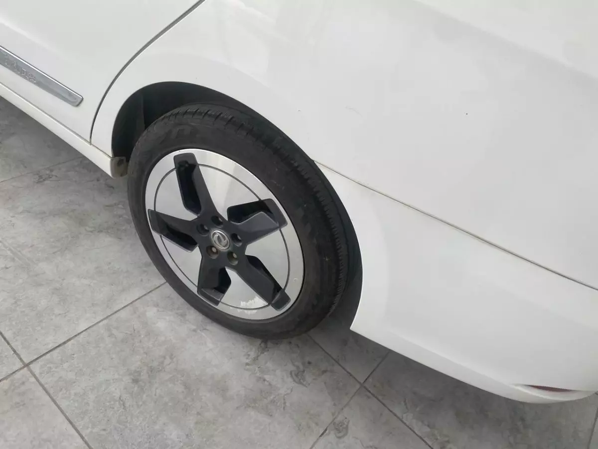 tyre1