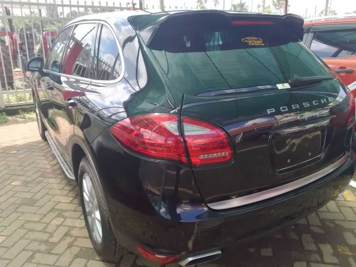 Car Left Back
