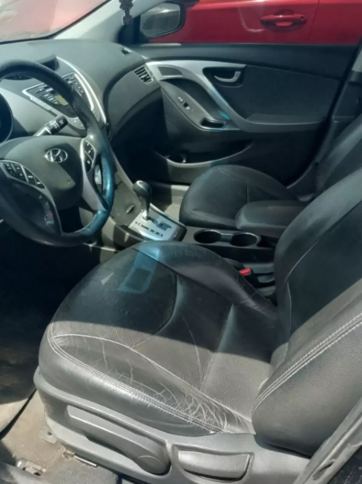 interiorFront