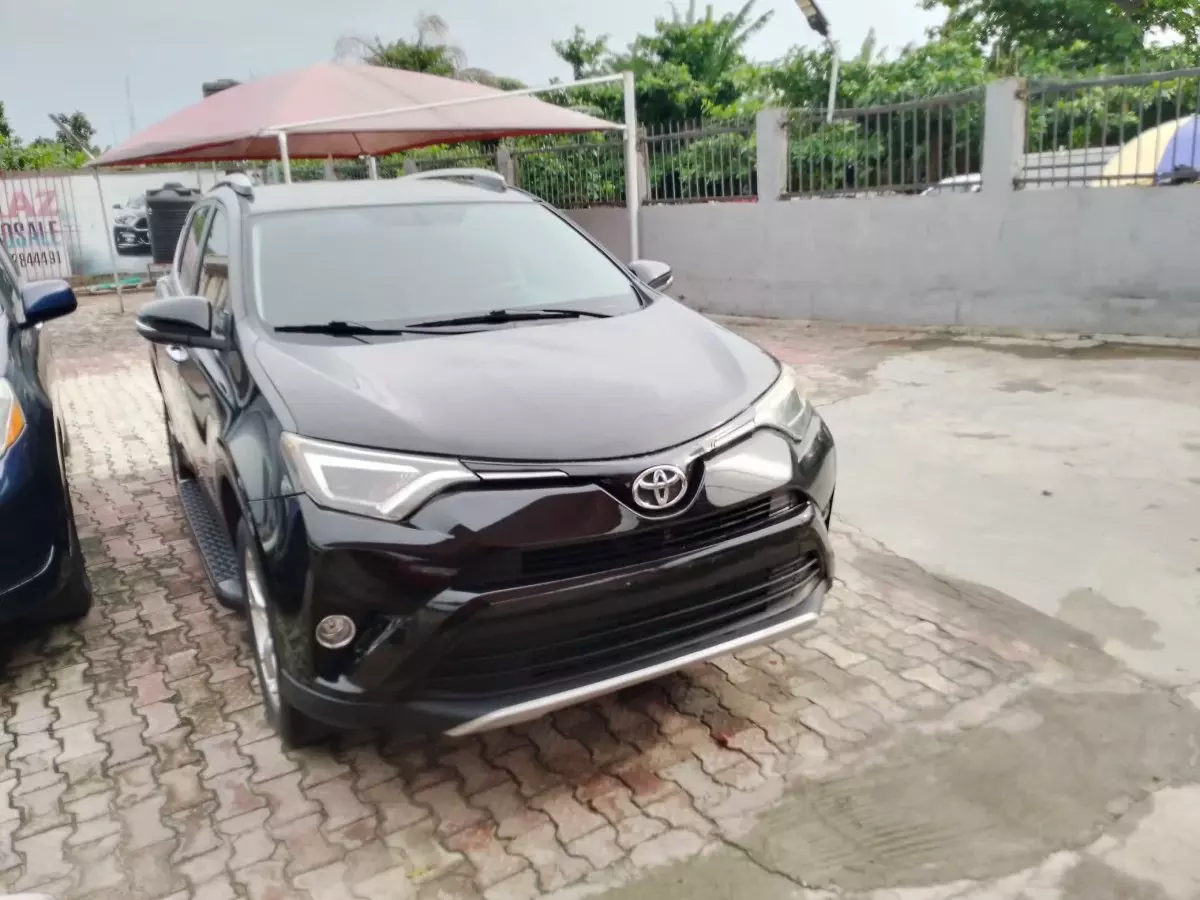 Toyota RAV 4 - 2015