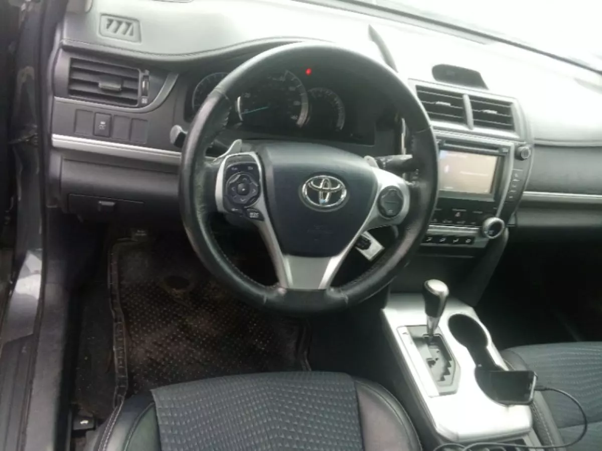 interiorFront
