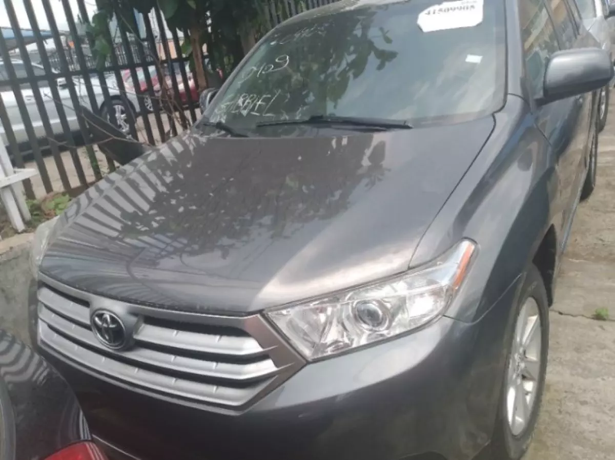Toyota Highlander - 2011