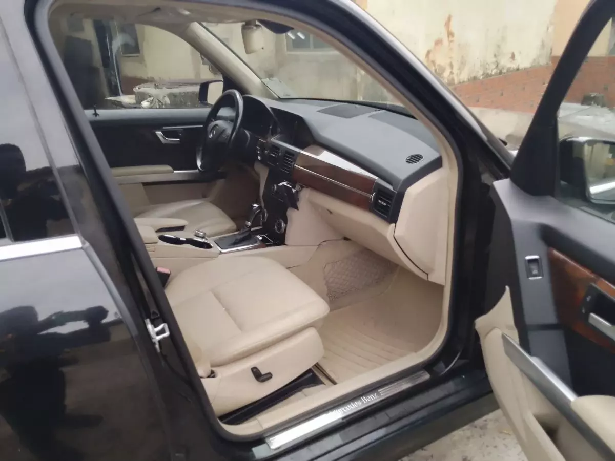 car Left