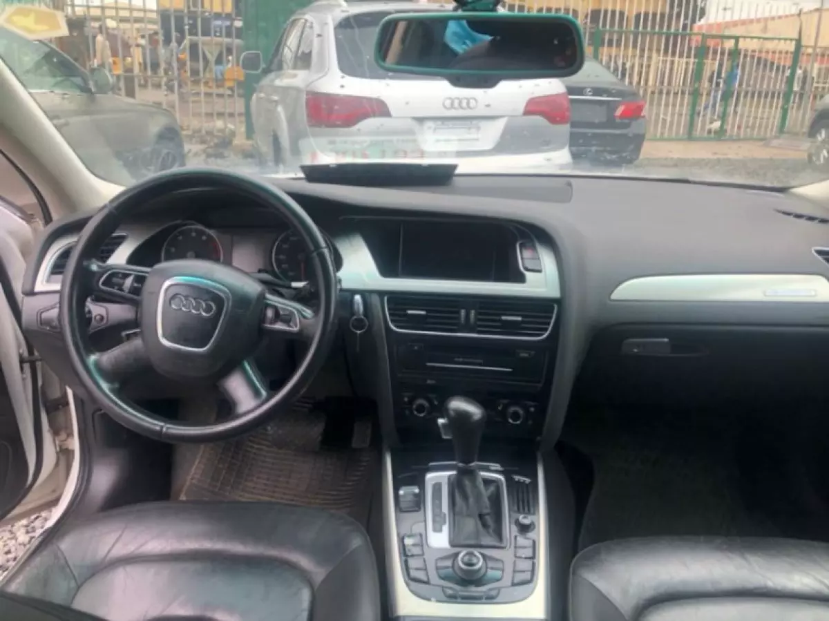 interiorFront