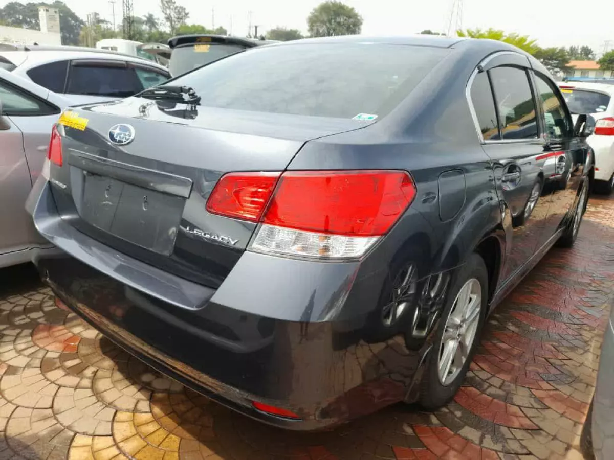 car Right Back