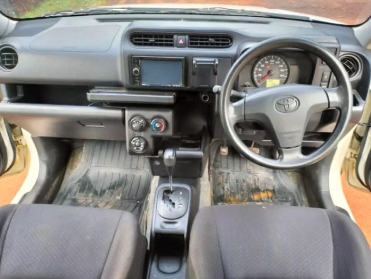 interiorFront