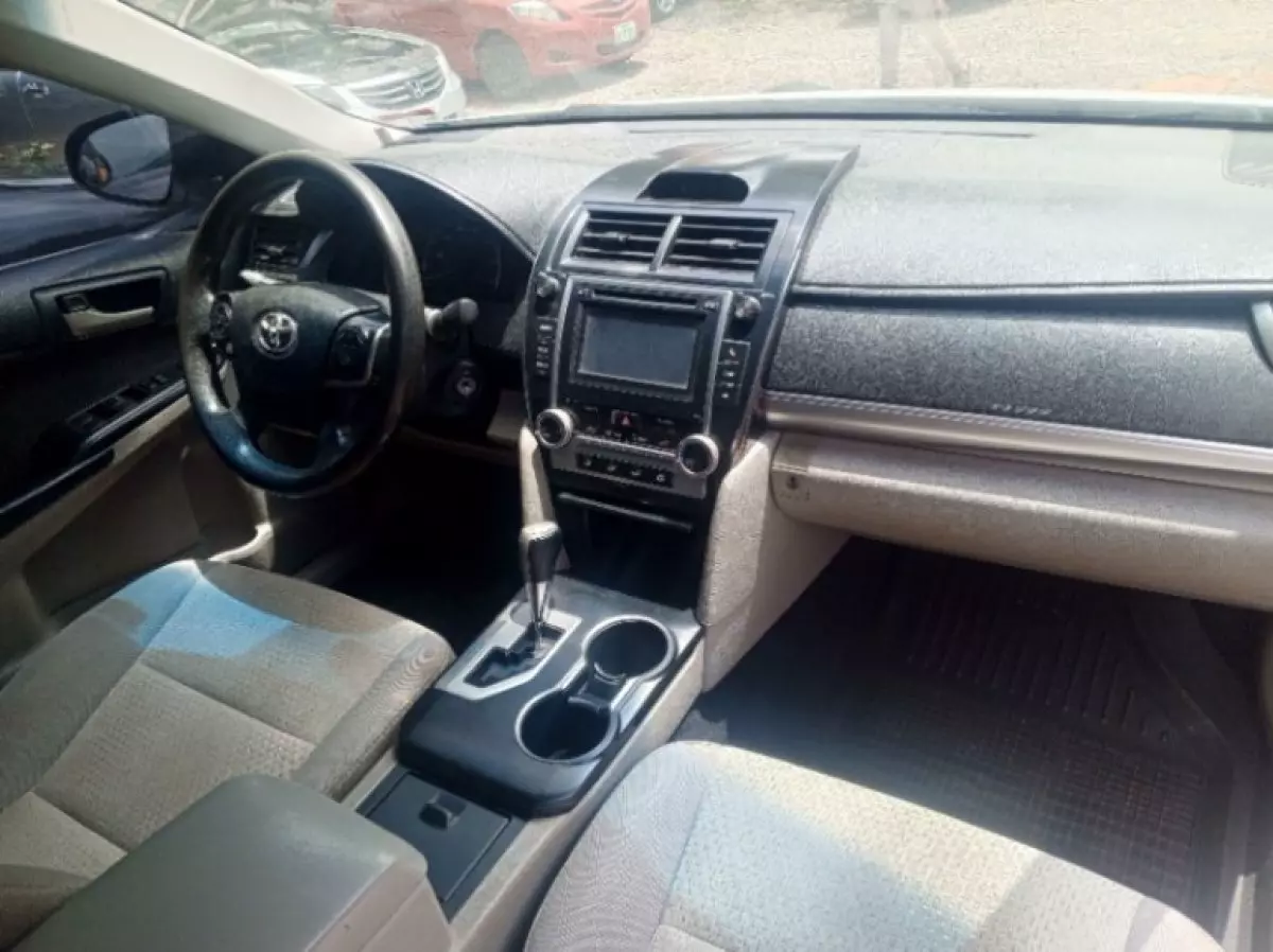 interiorFront