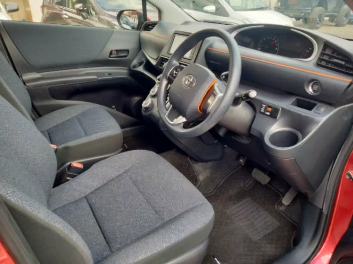 interiorFront