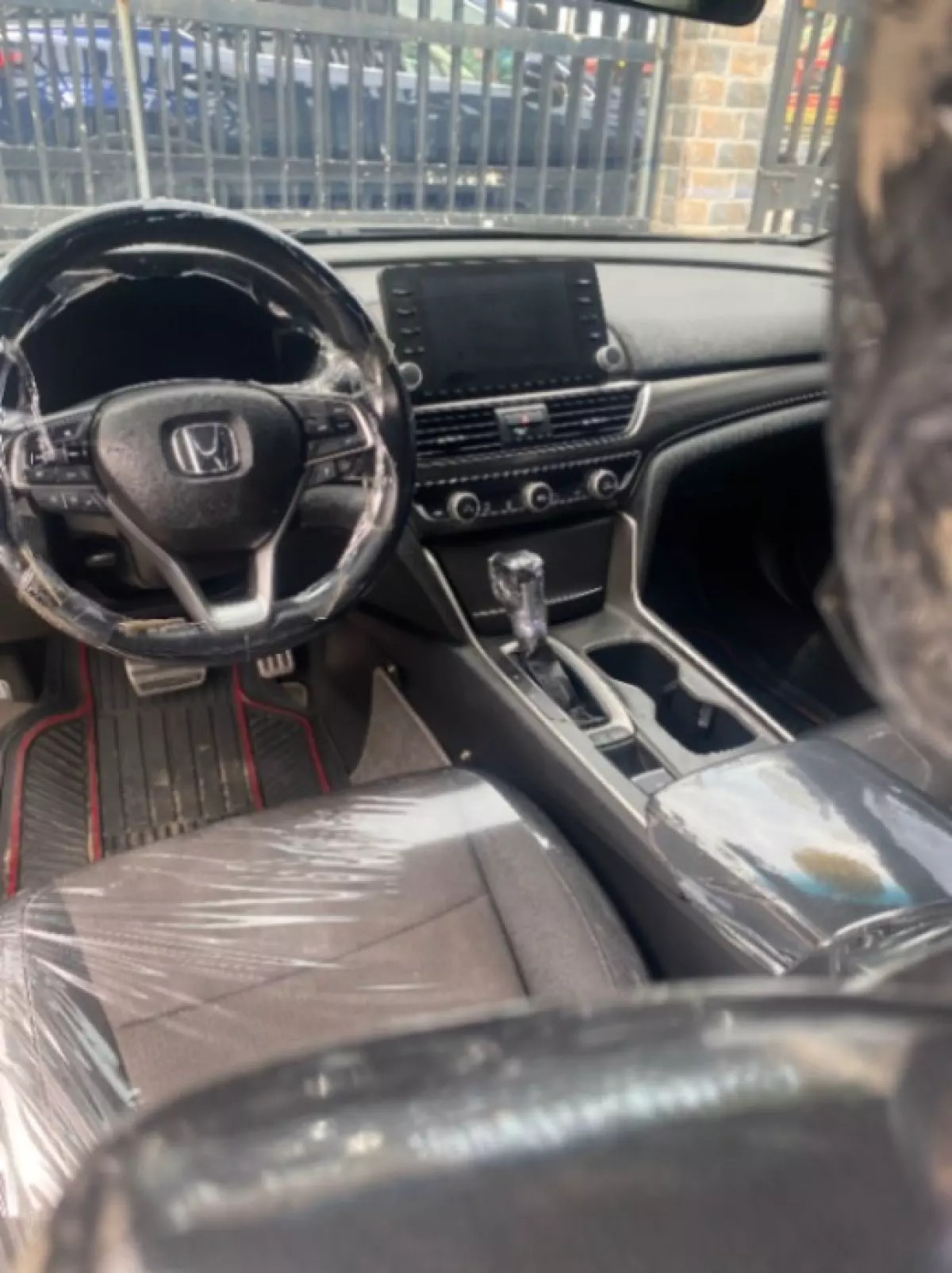interiorFront