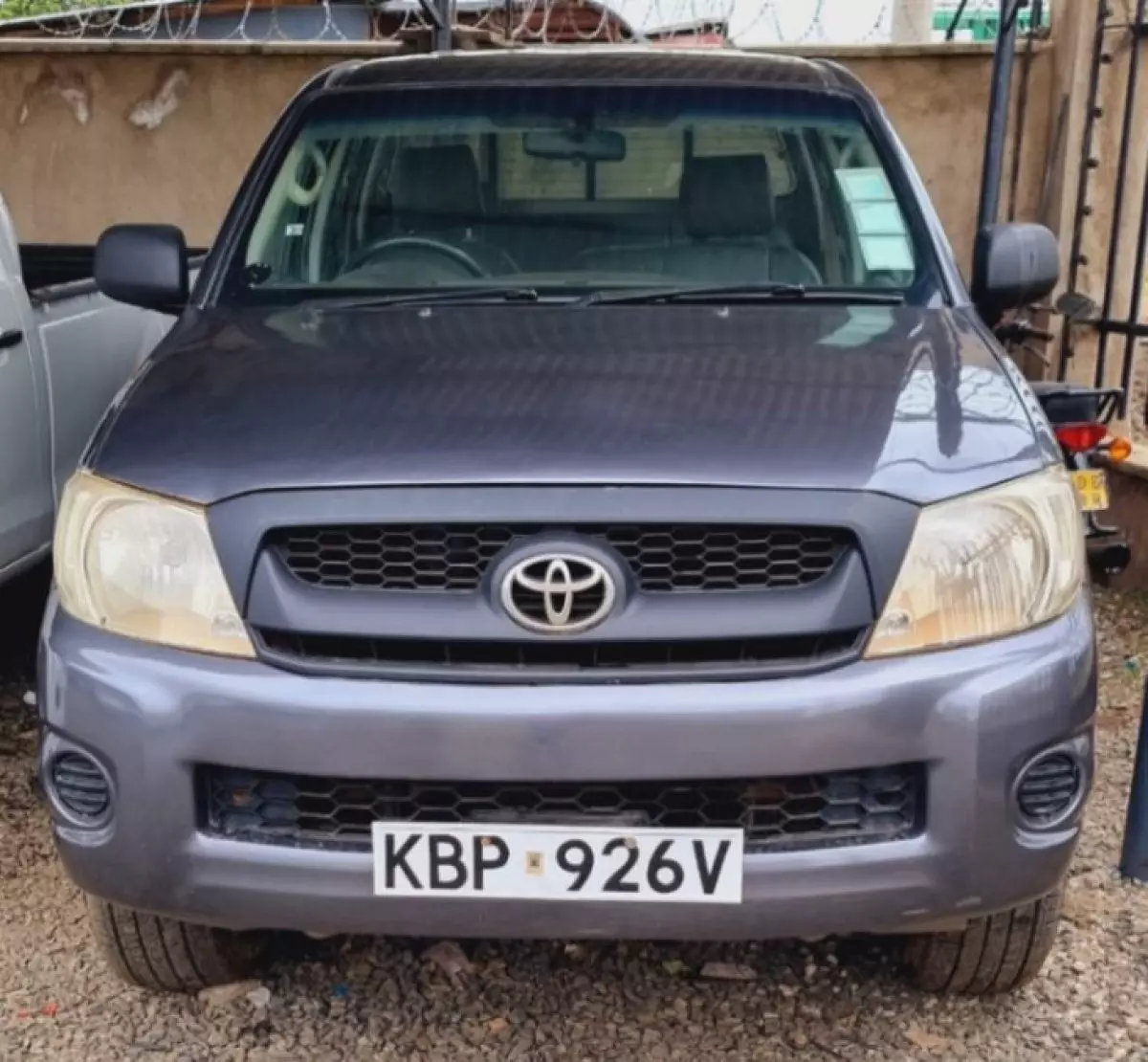 Toyota Hilux - 2011