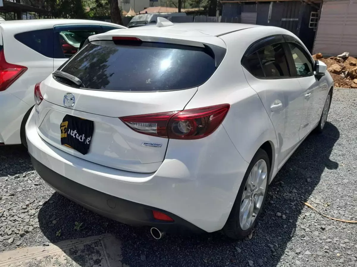 car Right Back