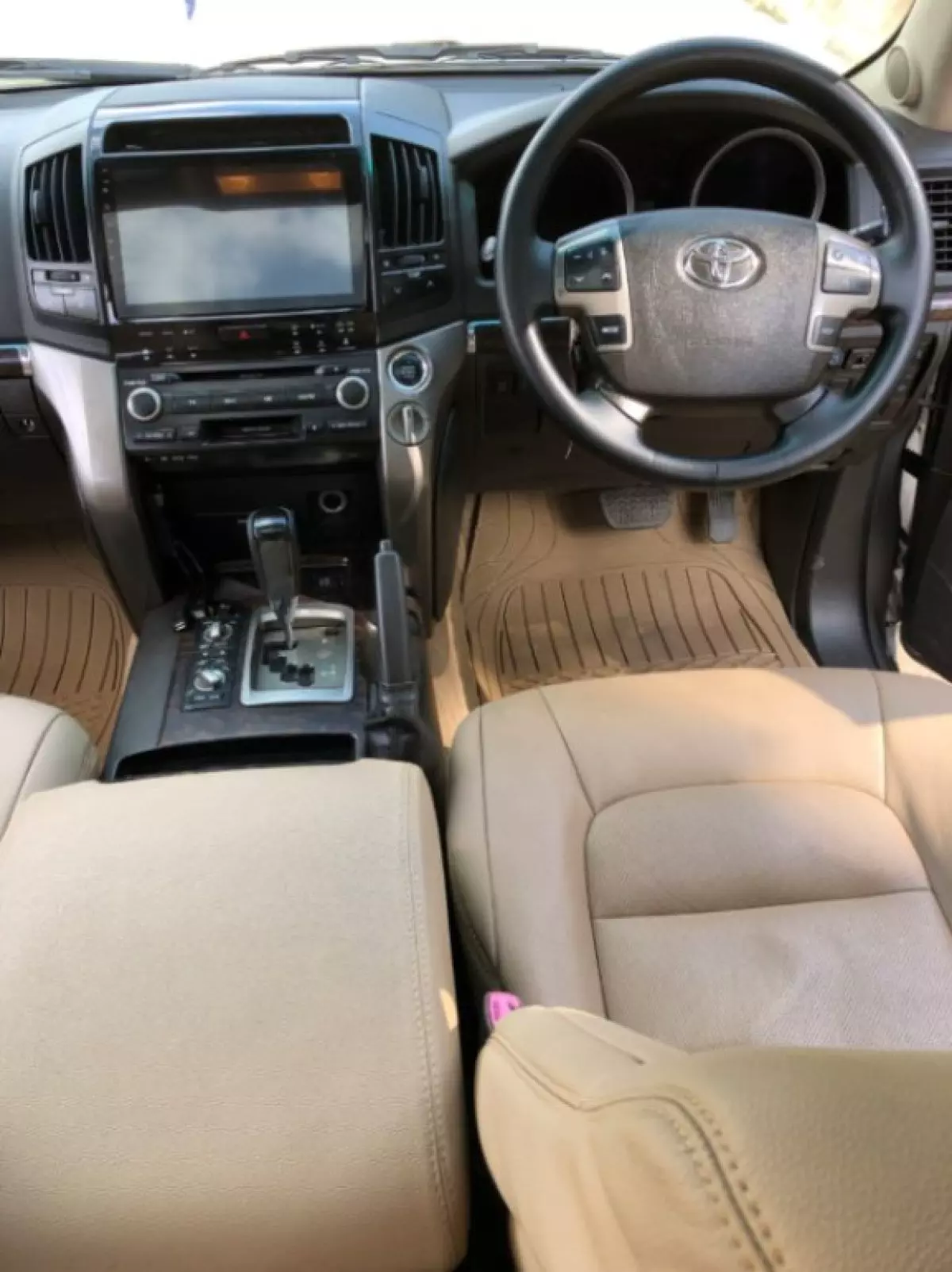 interiorFront