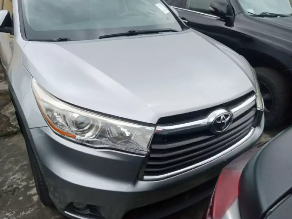 Toyota Highlander - 2016