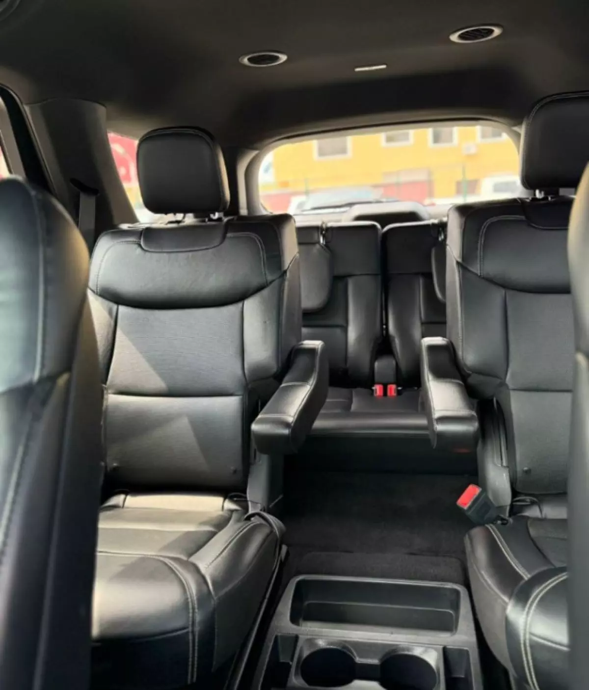 interiorBack