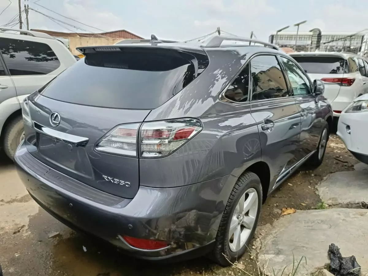 car Right Back