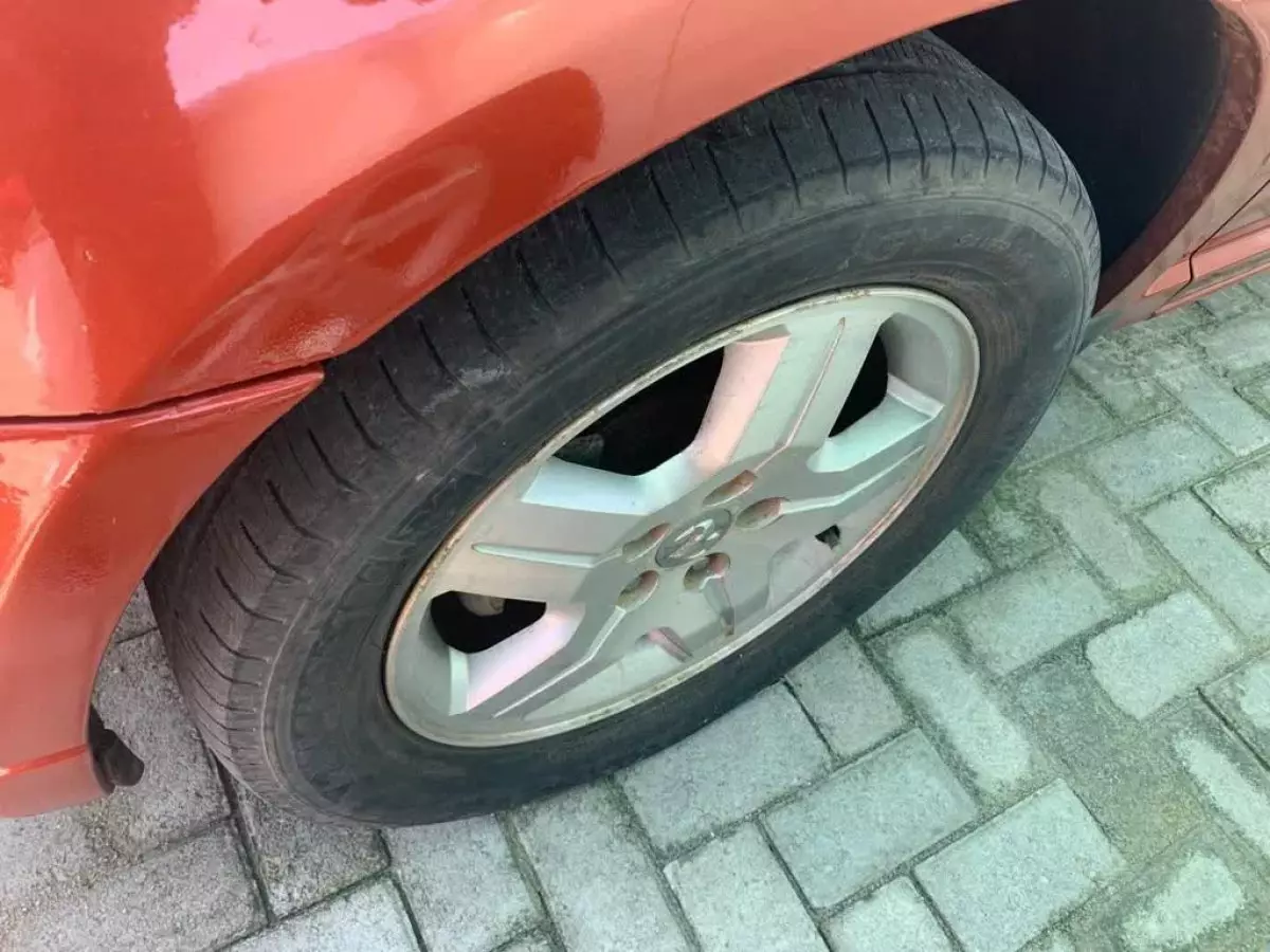 tyre1
