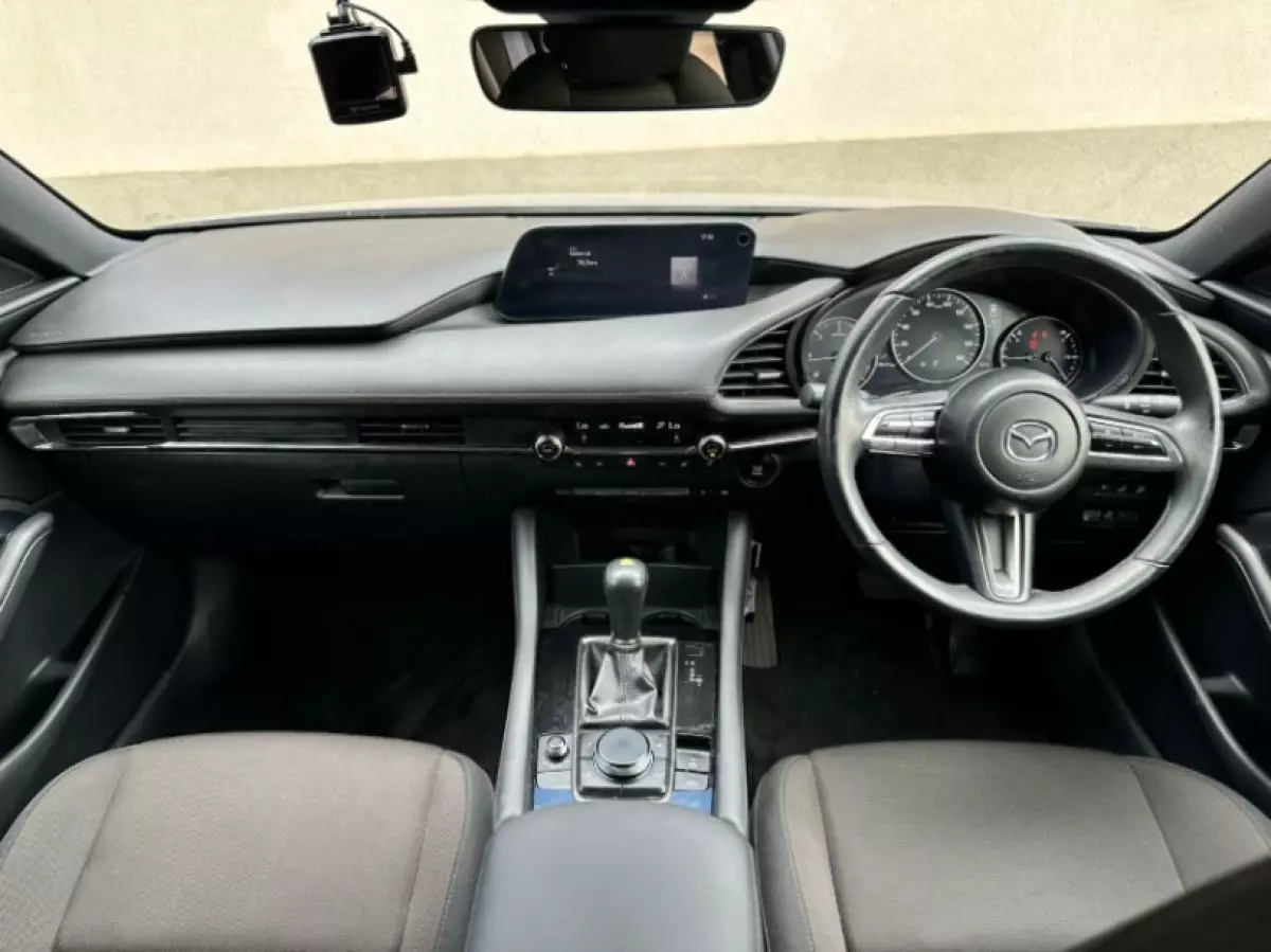 interiorFront