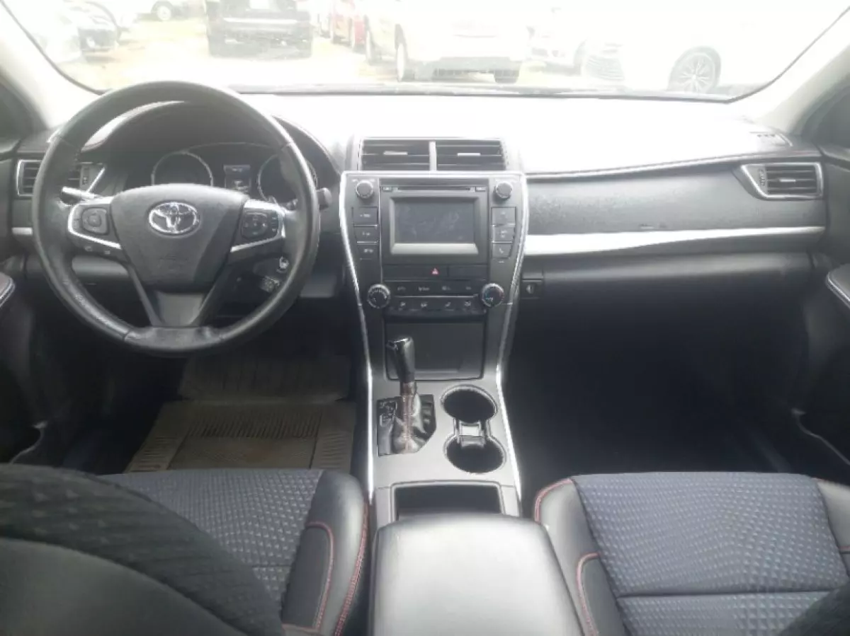interiorFront
