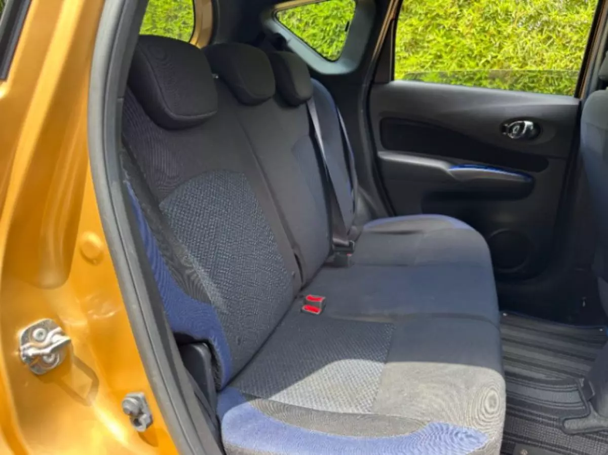 interiorBack