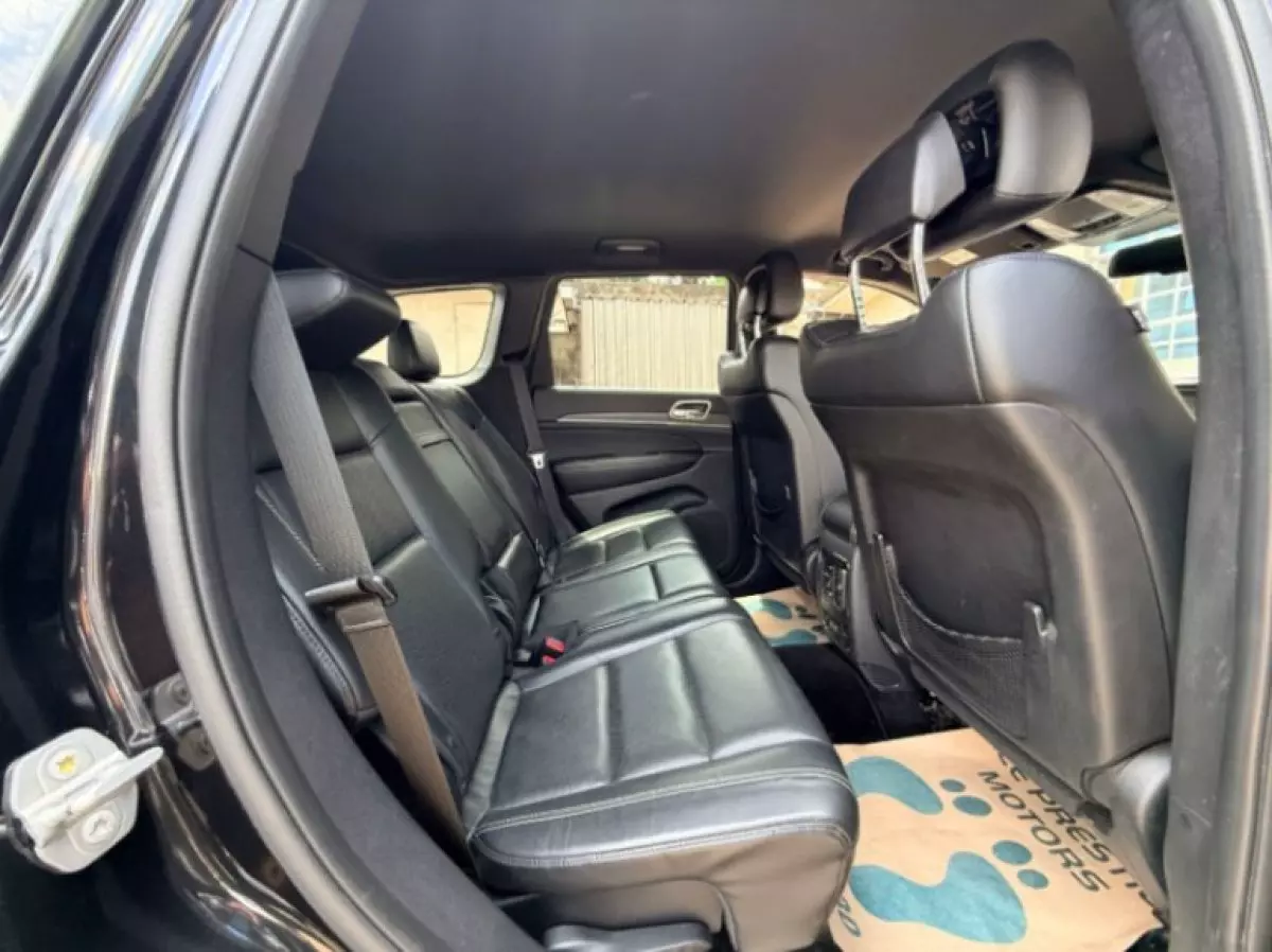 interiorBack