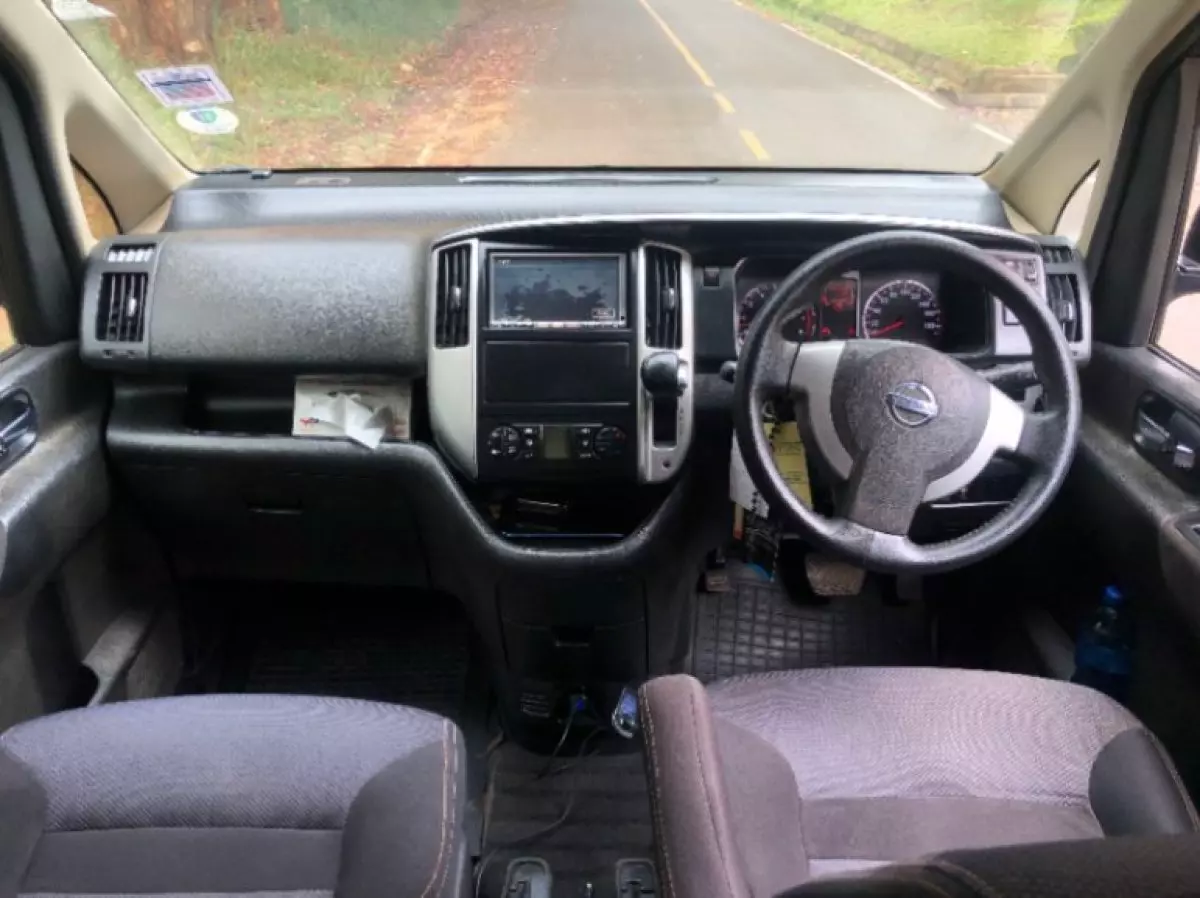 interiorFront