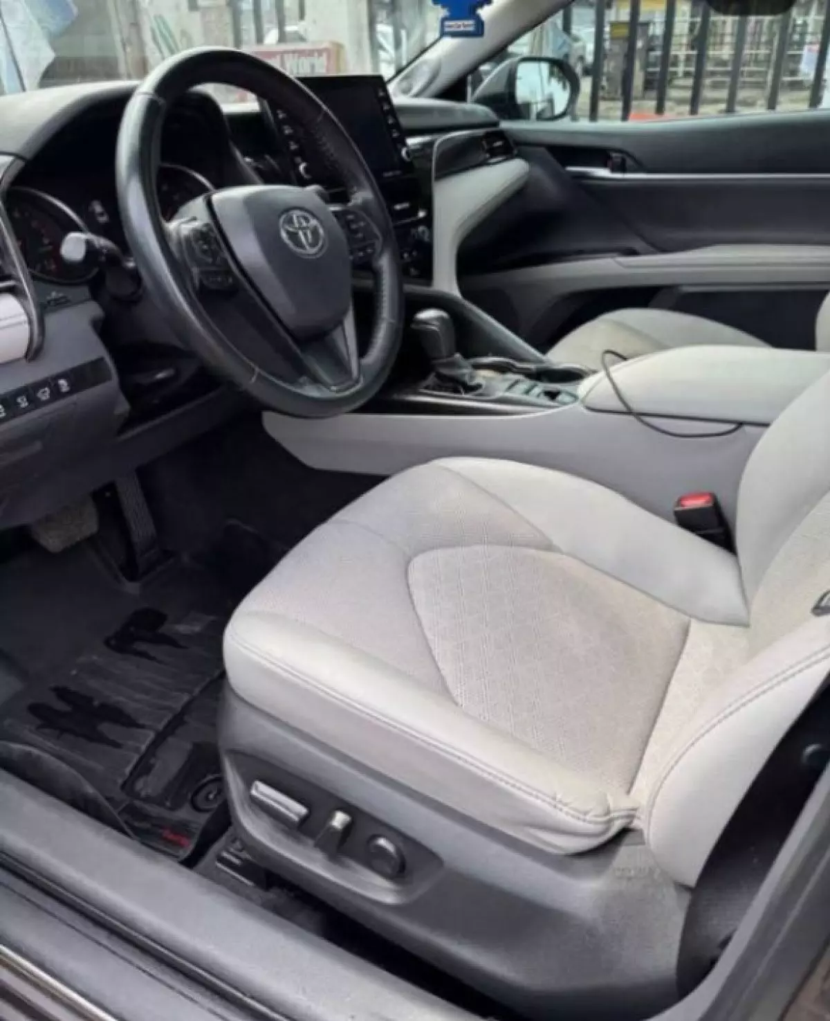 interiorFront