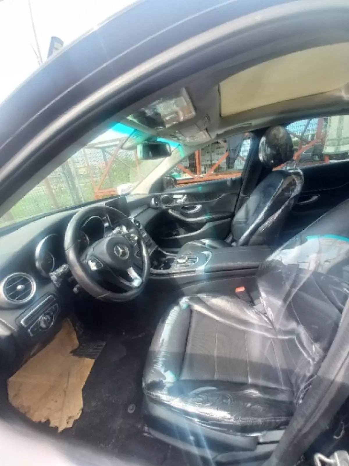 interiorFront