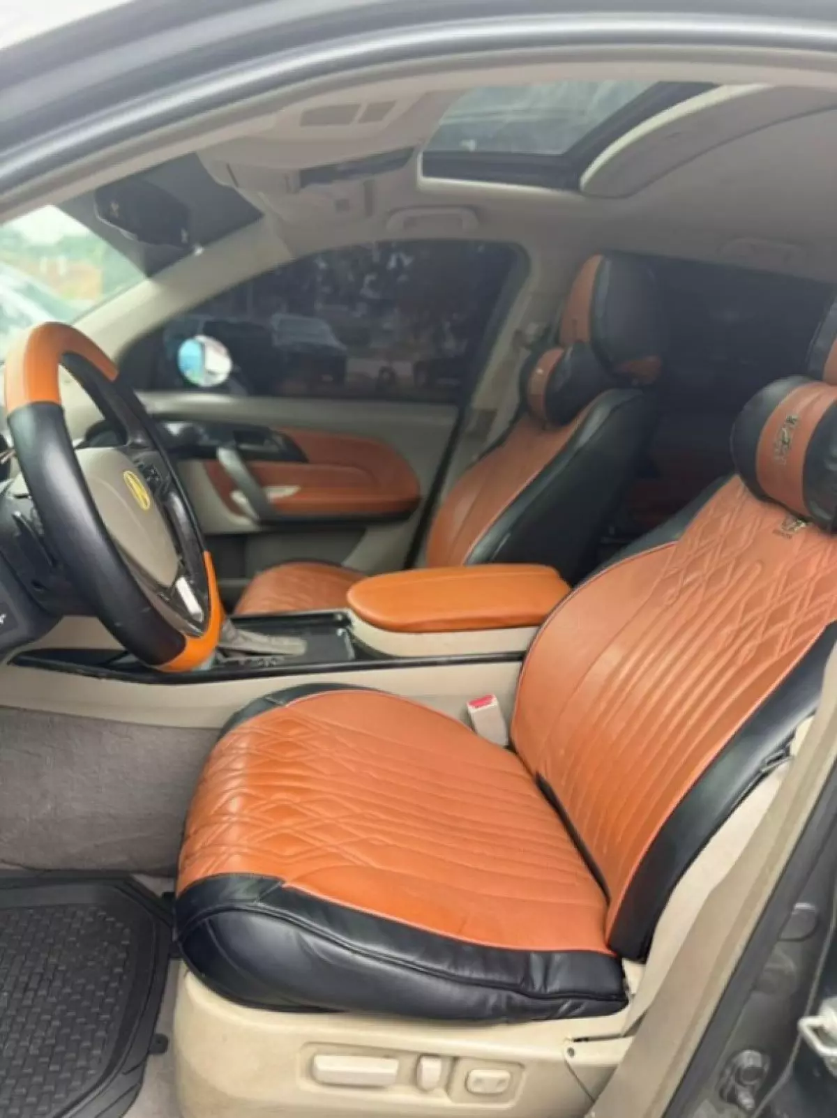 interiorFront