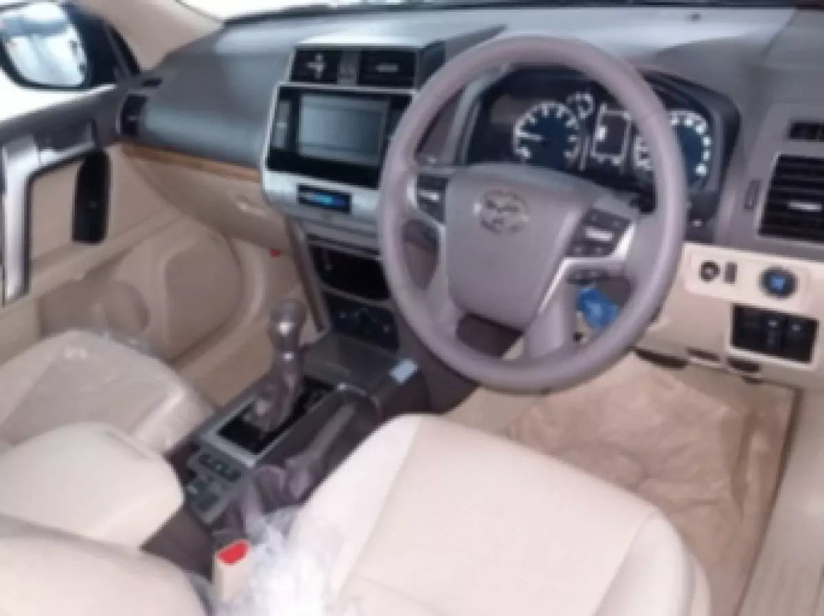 interiorFront