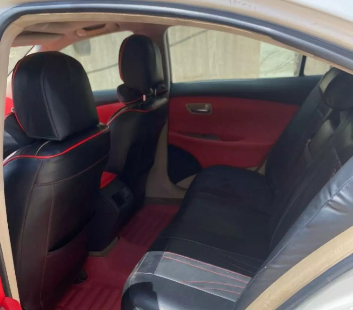 interiorBack