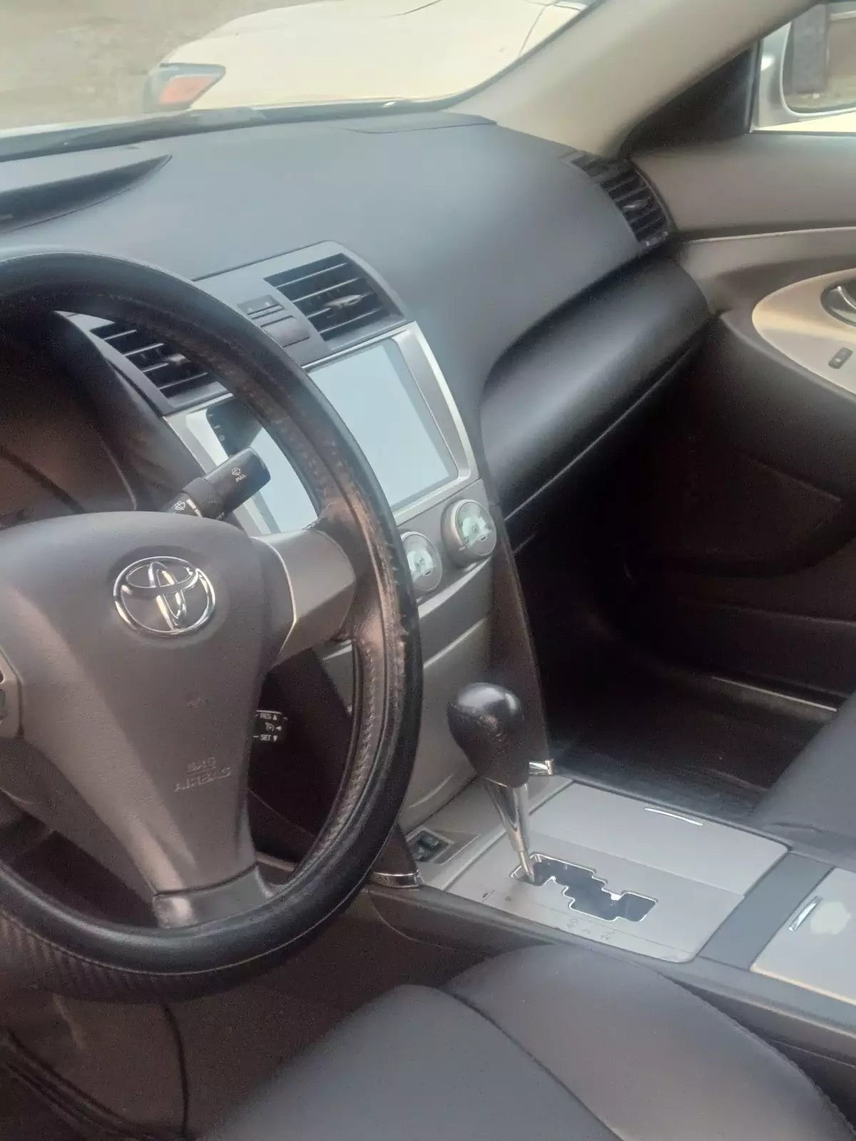 interiorFront