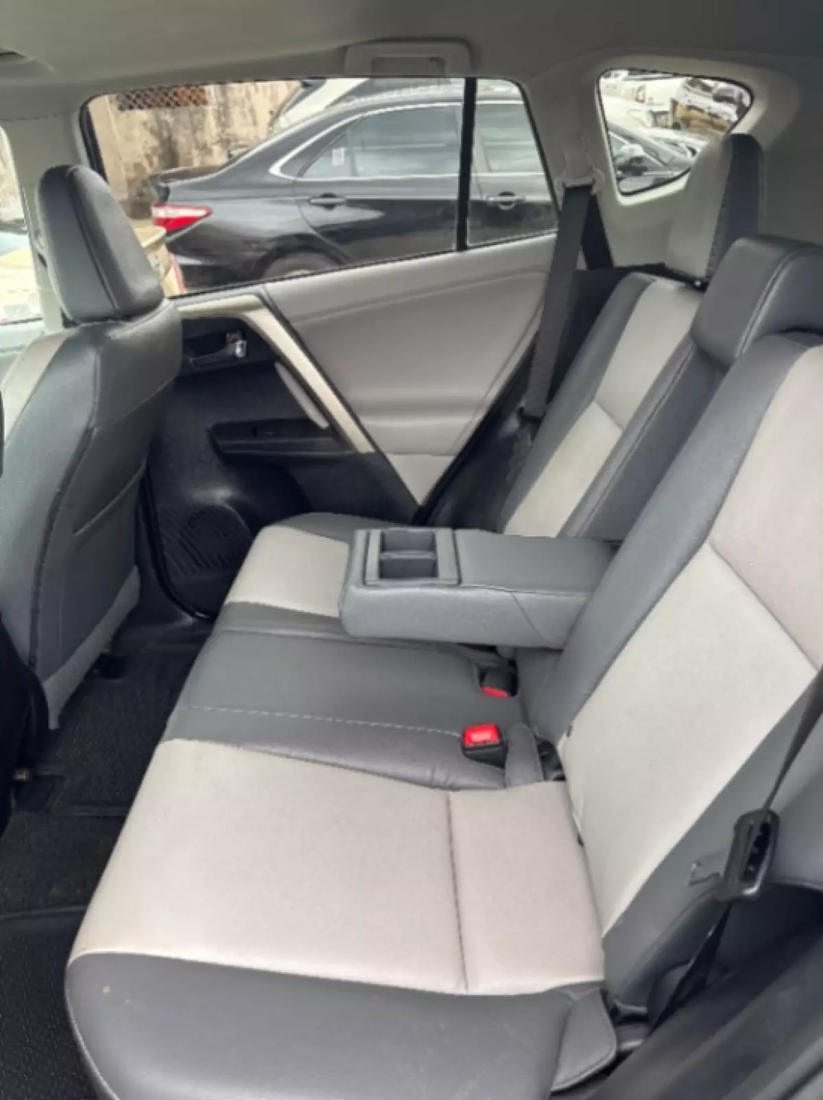 interiorBack