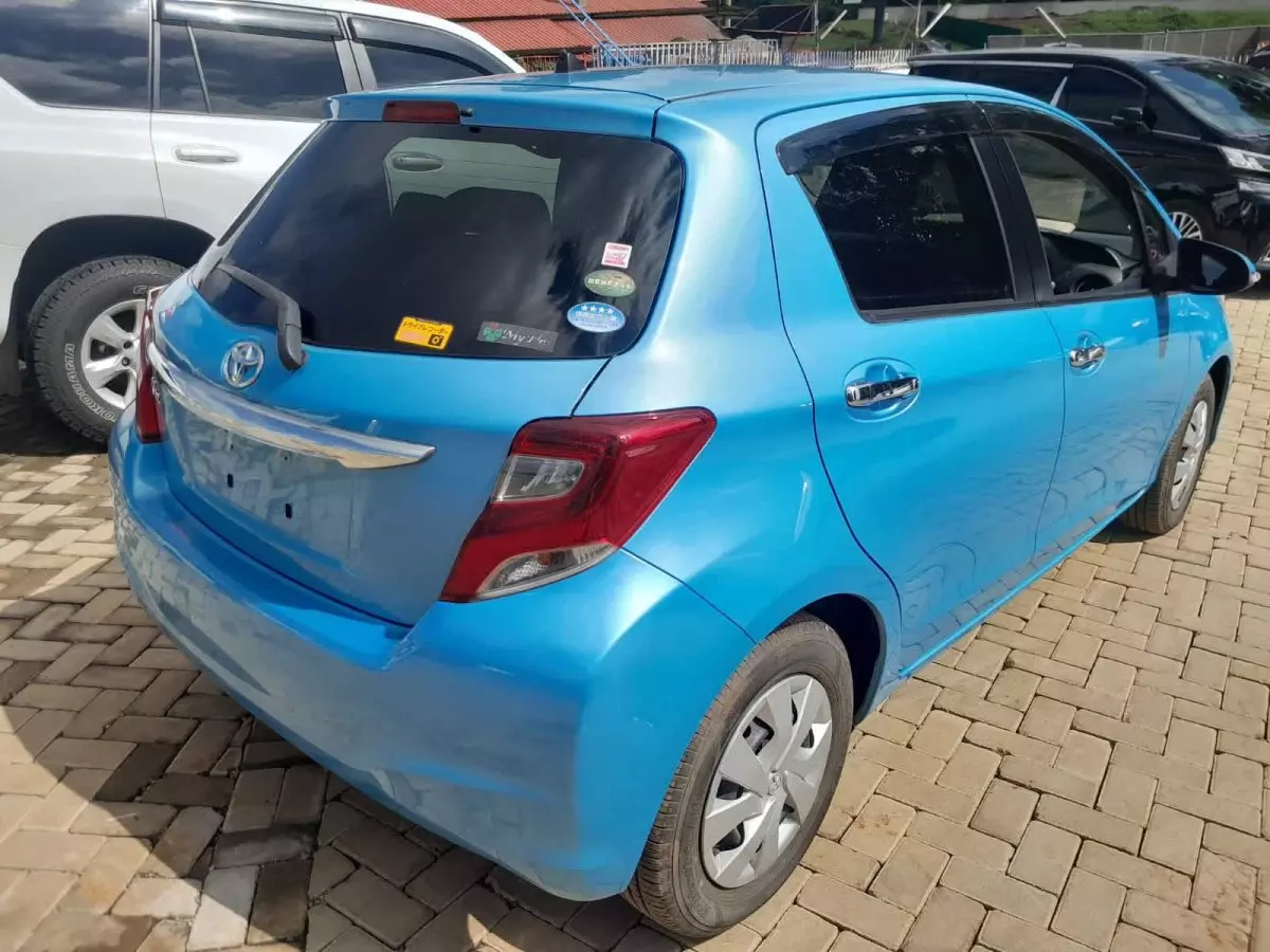 car Right Back