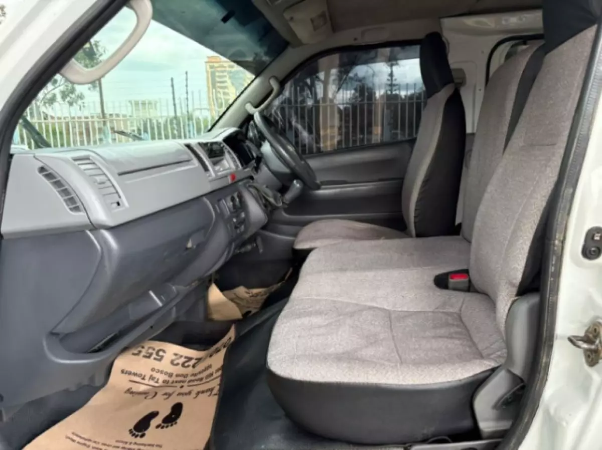 interiorFront
