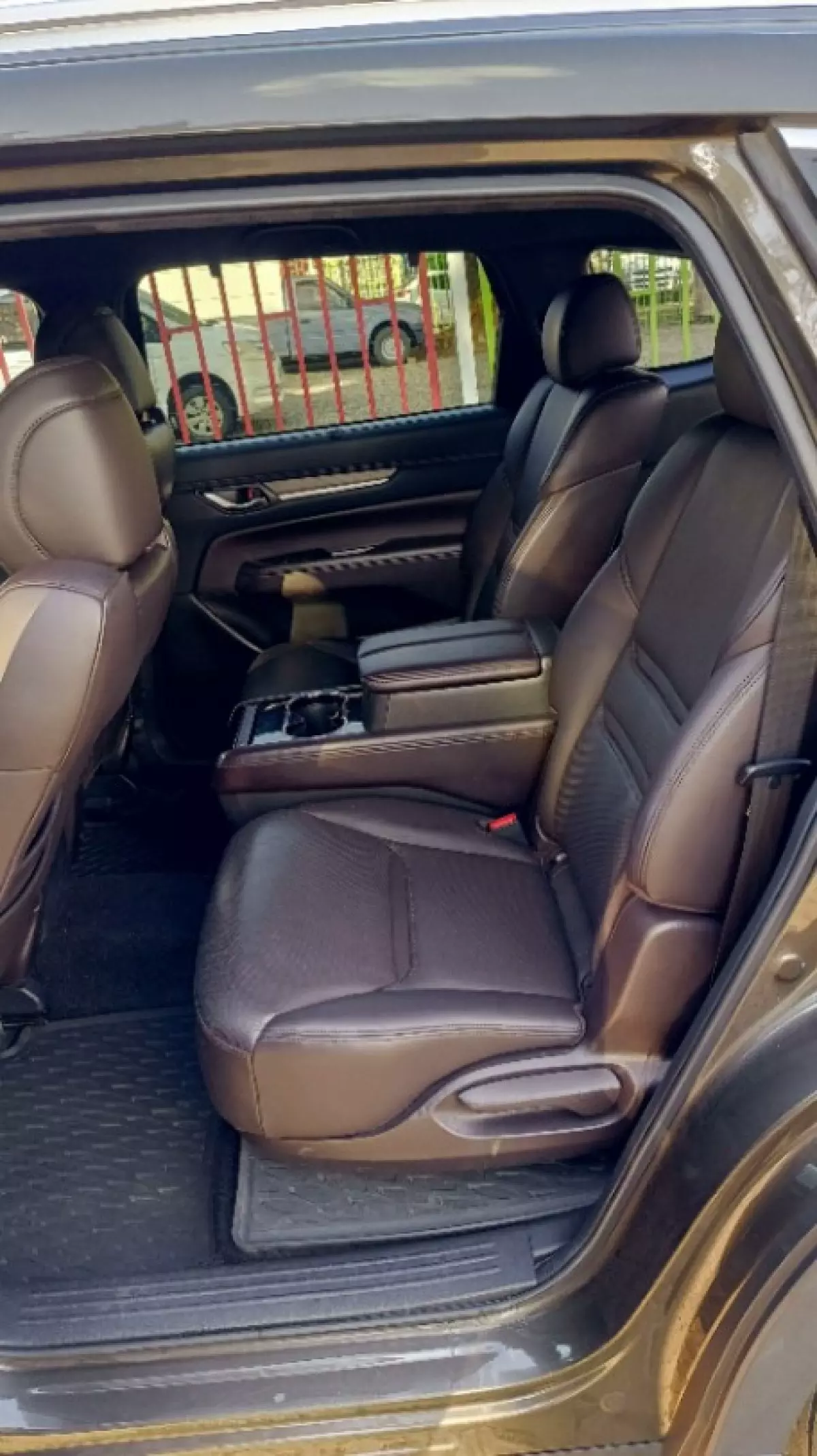interiorBack