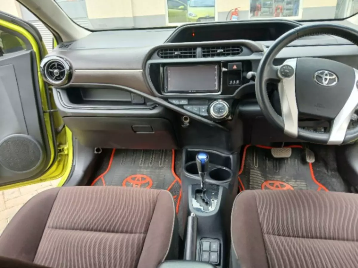 interiorFront