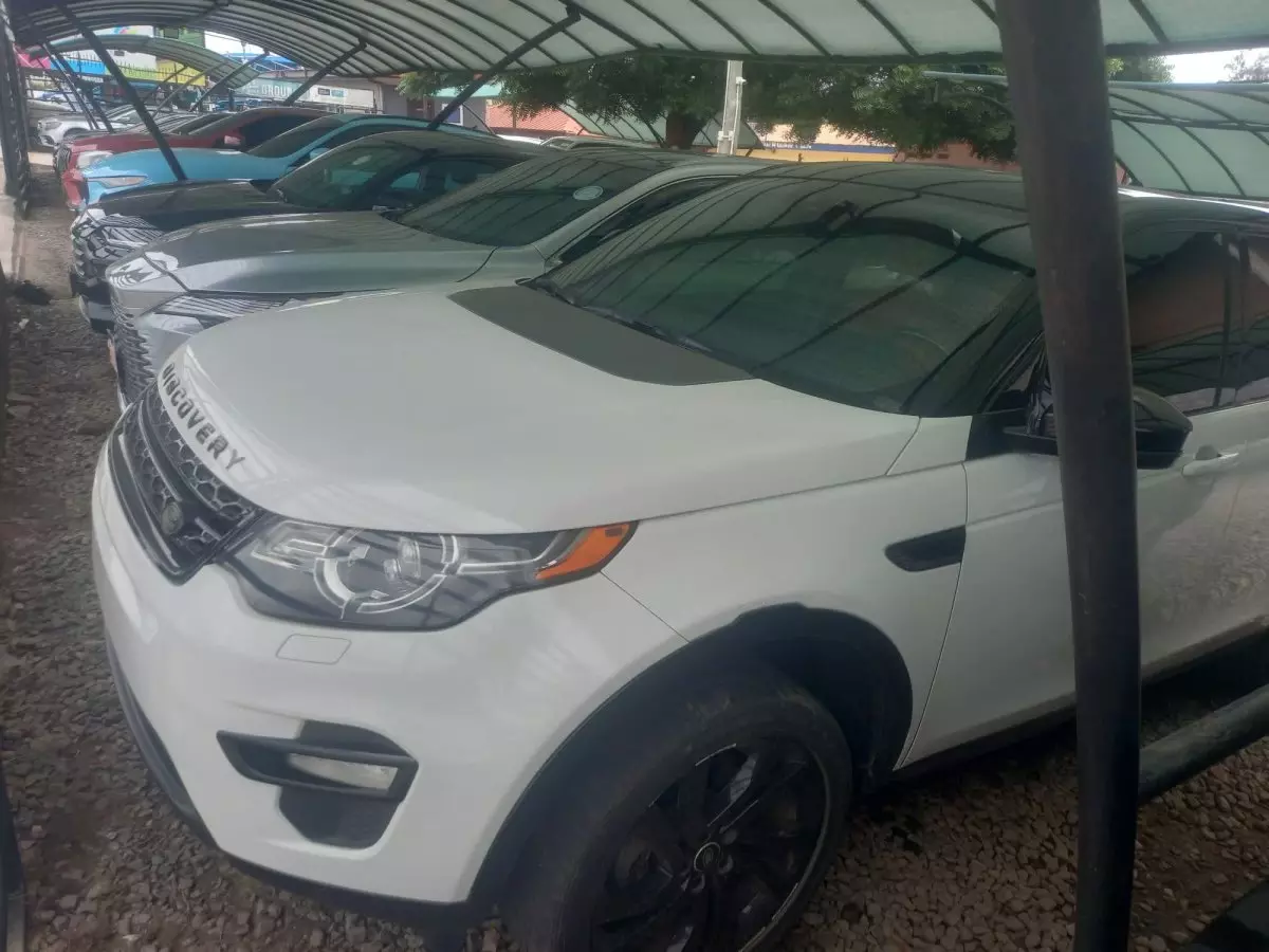 Land Rover Discovery - 2016