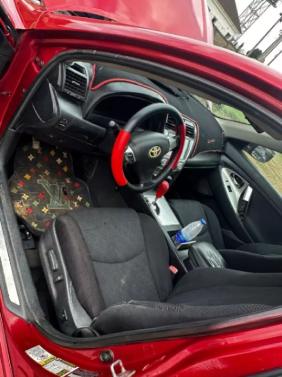 interiorFront