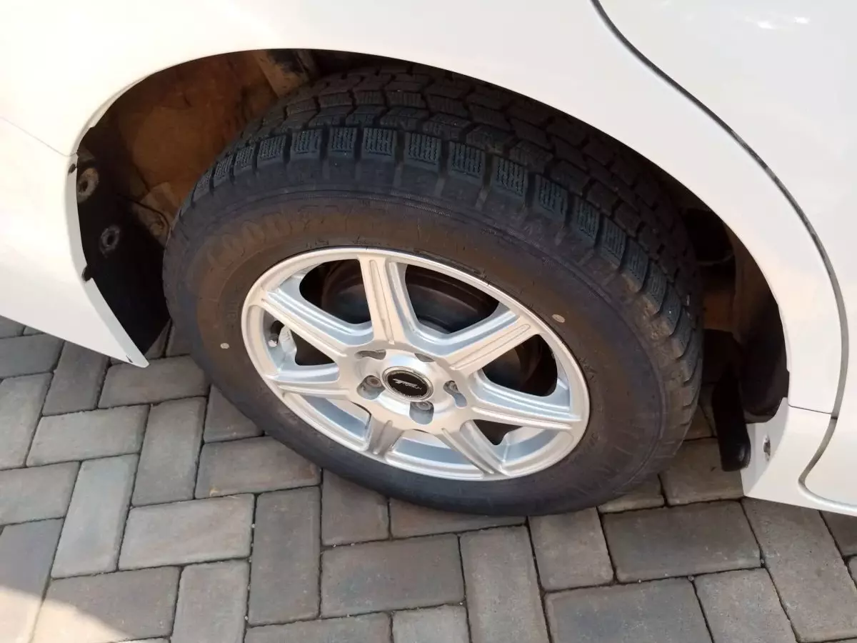 tyre0