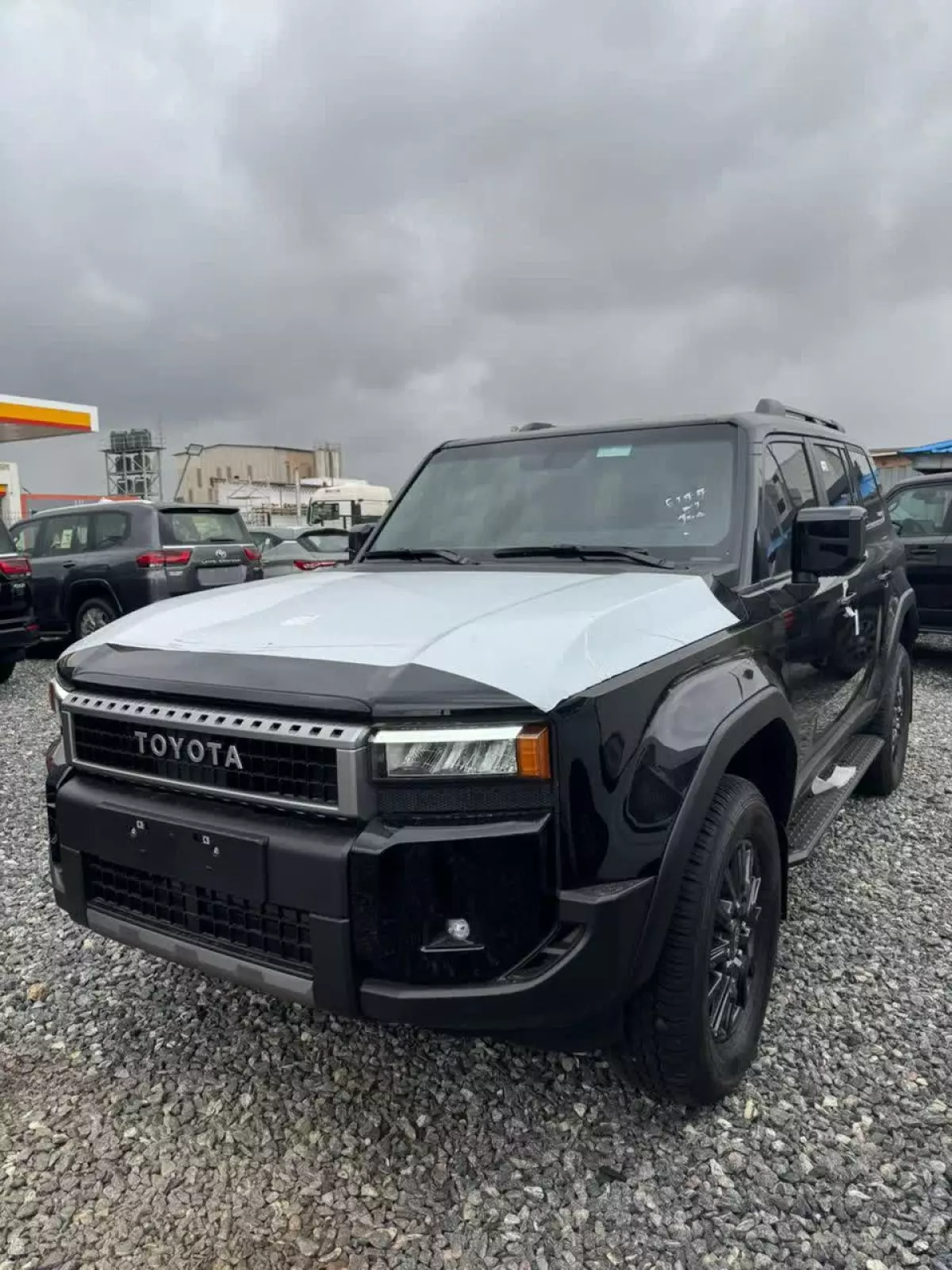 Toyota Landcruiser Prado - 2025