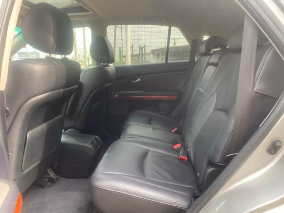 interiorBack